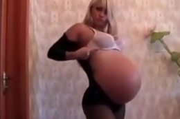 52 centimeter Pregnant stomach hot piece of baggage Cam porn on SexyWomen18.com